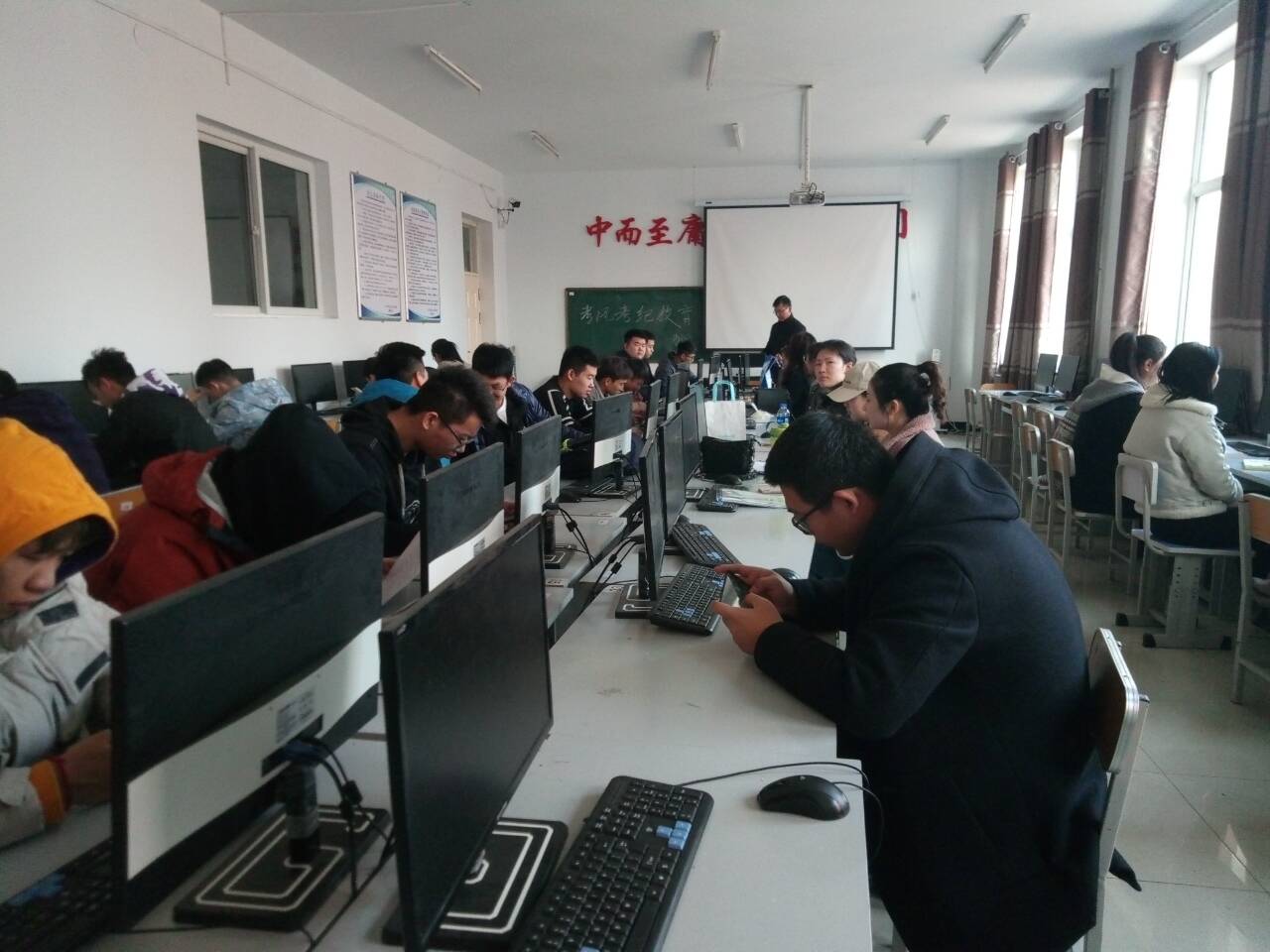 1552987626125041.jpg 考风考纪.jpg